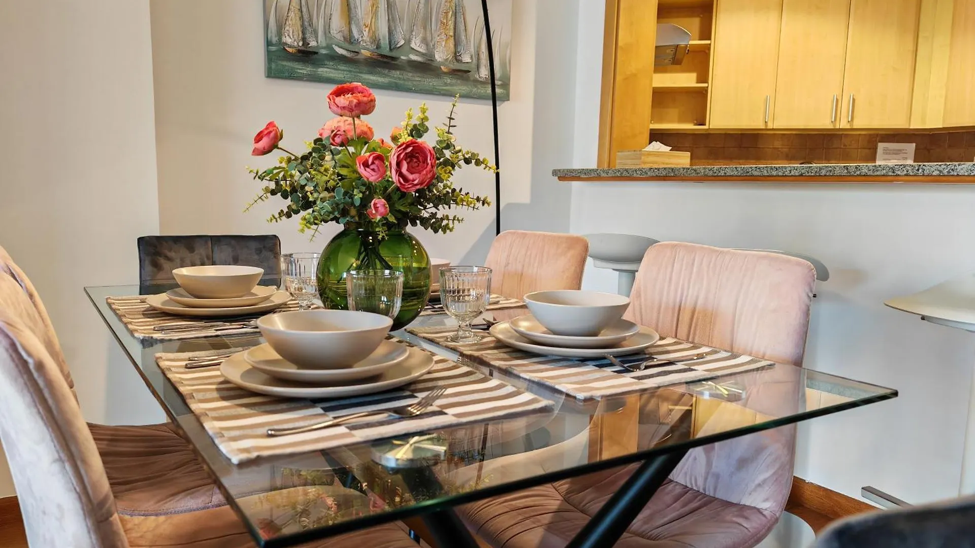 Seaside Serenity Residence Elegant 1Br Escape In Palm Jumeirah By La Buena Vida Holiday Homes Dubaj