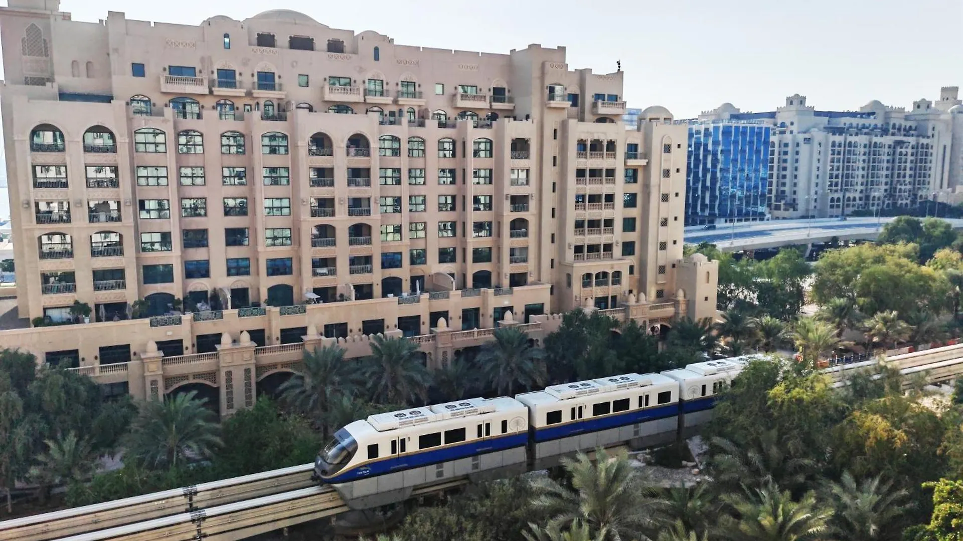 Apartman Seaside Serenity Residence Elegant 1Br Escape In Palm Jumeirah By La Buena Vida Holiday Homes Dubaj